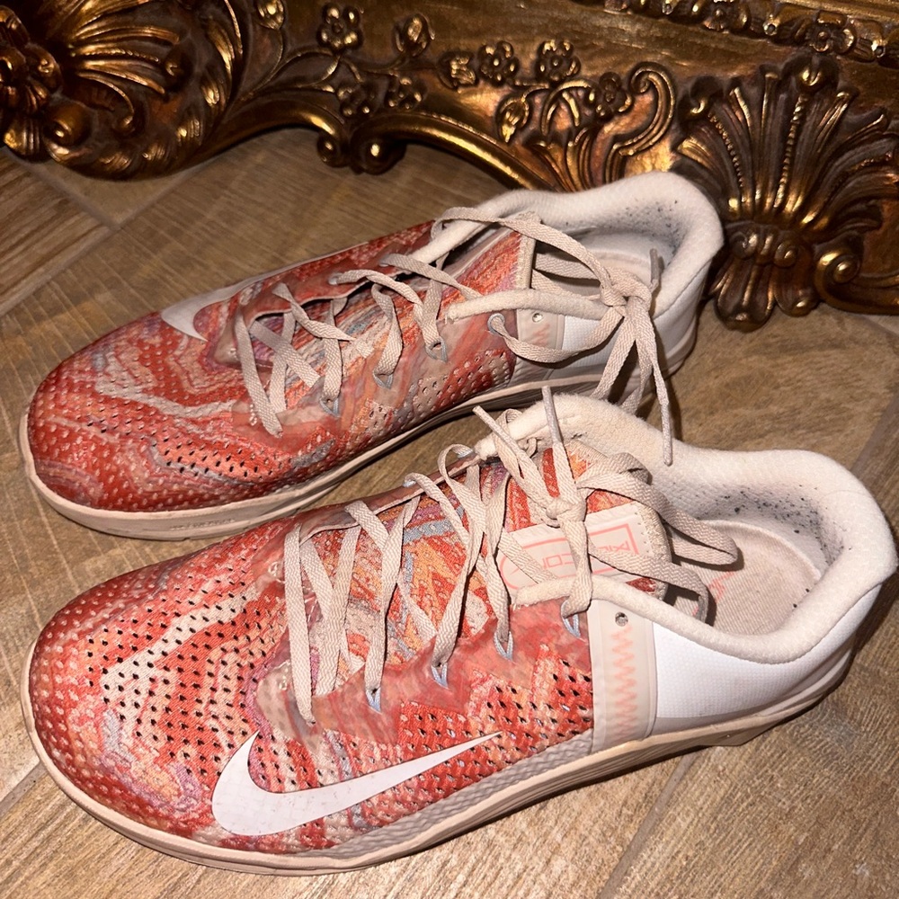 Nike lifting shoes